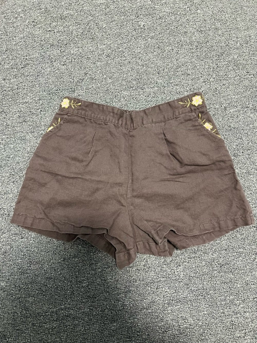 Girl’s Brown Embroidered Daisy Shorts